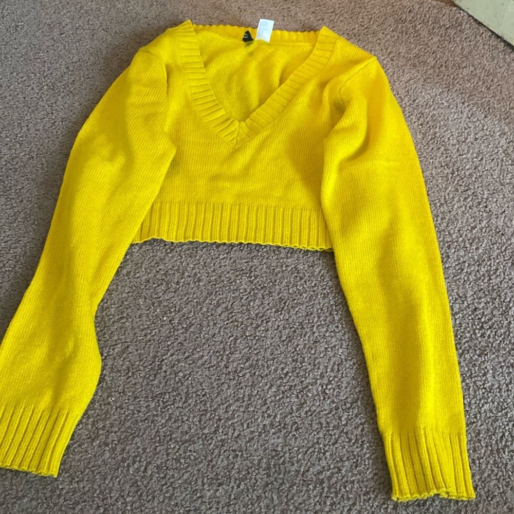 Cropped long sleeve sweater
